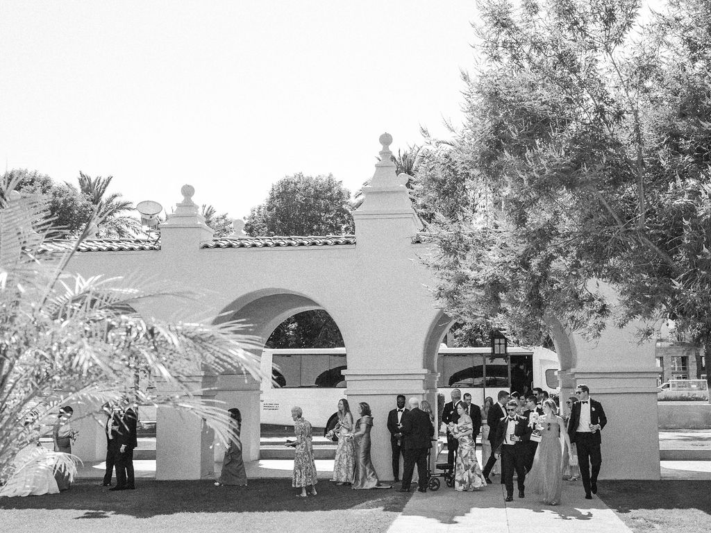 Luxury black and white wedding party photo in Arizona