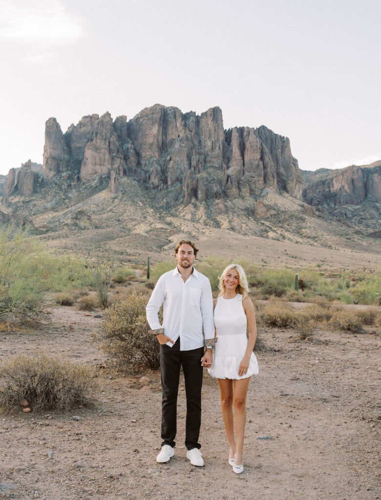 Arizona engagement photography couple in desert