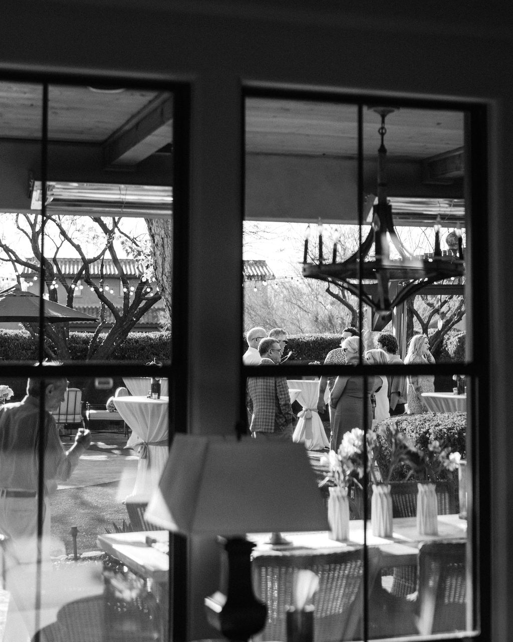 Black-and-white reflection of guests at Silverleaf Masters Golf wedding party