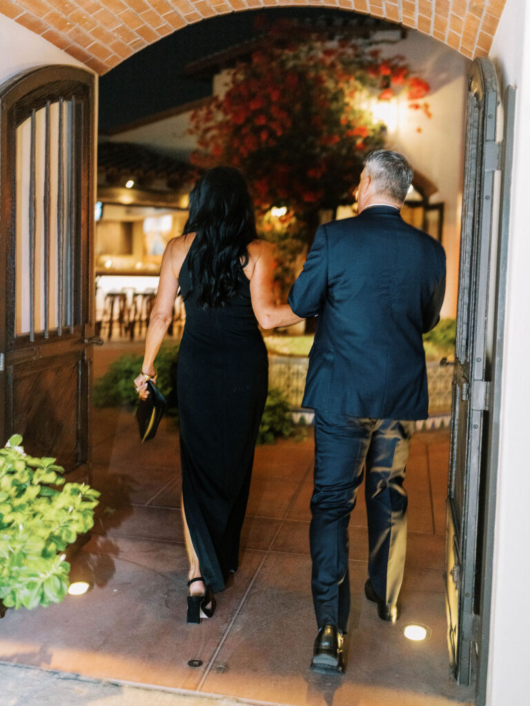 Couple arriving at El Chorro dinner party celebration