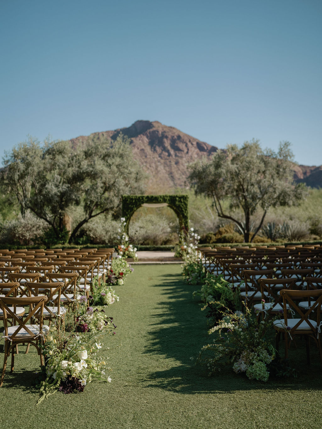 Ceremony aisle with mountain views at El Chorro
