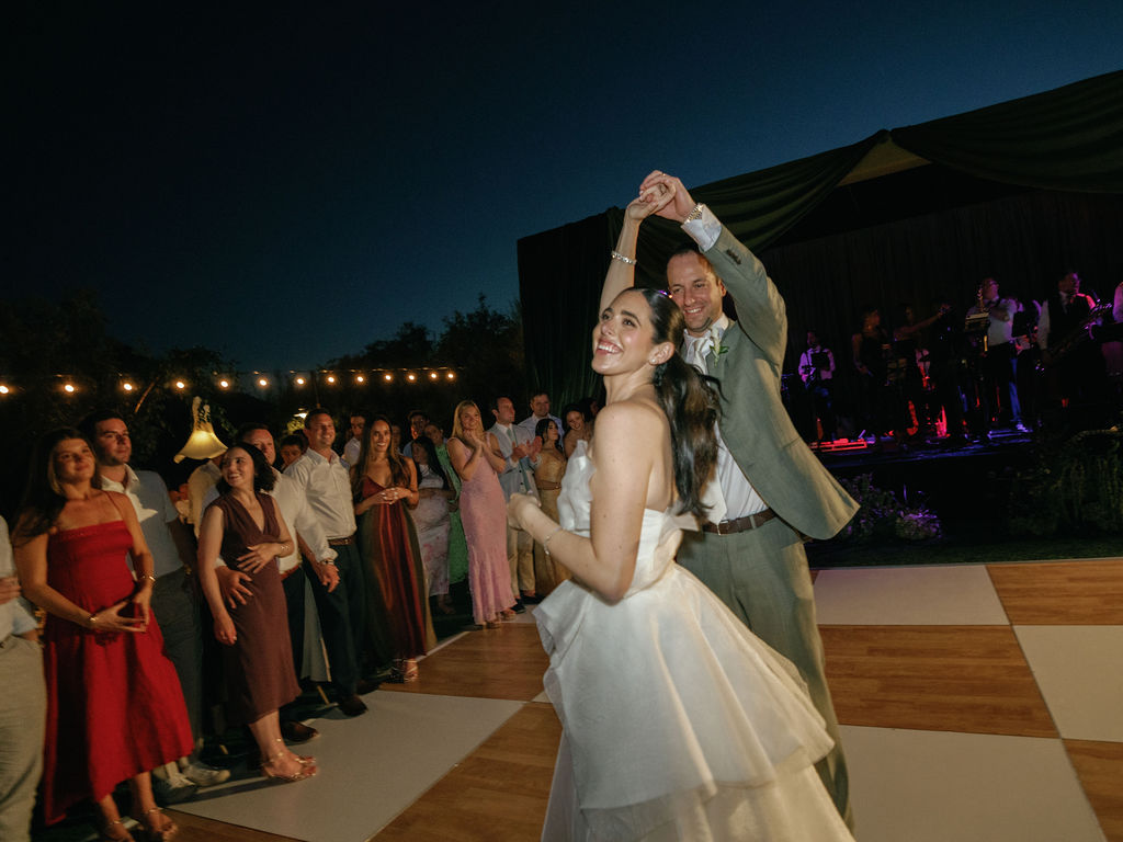First dance at the El Chorro wedding reception