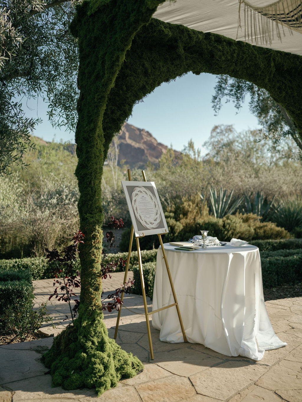 Ketubah signing before the ceremony at El Chorro